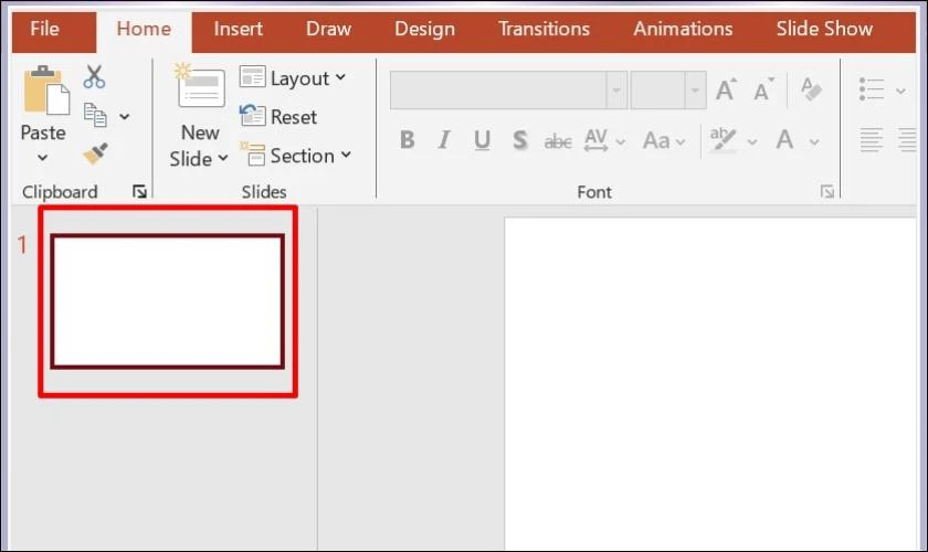 Chọn slide cần thêm trang mới trong PowerPoint