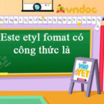 Công thức cấu tạo của etyl fomat là HCOOC2H5, cho thấy liên kết giữa gốc fomat và gốc etyl.