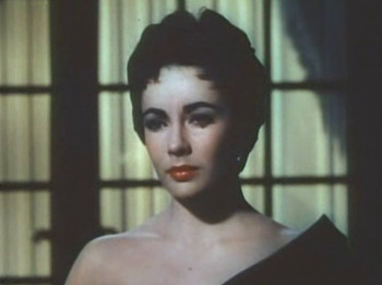 Elizabeth Taylor trong phim The Last Time I Saw Paris, vẻ đẹp quyến rũ và ánh mắt đầy cảm xúc