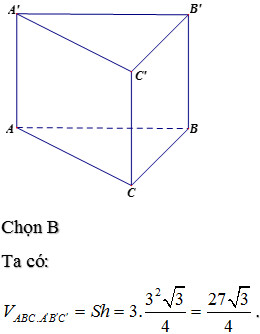 Lăng trụ tam giác đều với cạnh bằng 3 và các đường nét thể hiện chiều cao, đáy tam giác đều