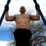 Matt Schifferle cơ bắp cuồn cuộn với calisthenics