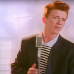 Rick Roll là gì? Biểu cảm khó đỡ khi bị Rick Roll