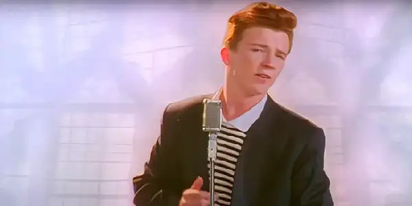 Rick Roll là gì? Biểu cảm khó đỡ khi bị Rick Roll